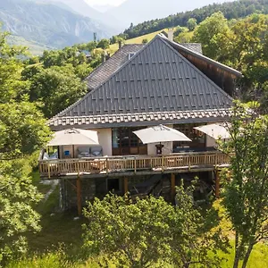 Chalet Superbe Ferme Renovee En De Luxe En Pleine Nature, Barcelonnette